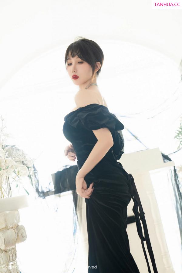 波巧酱  [XiuRen]高清写真图 2024.02.05 No.8070 波巧酱 黑丝美腿第72张图片